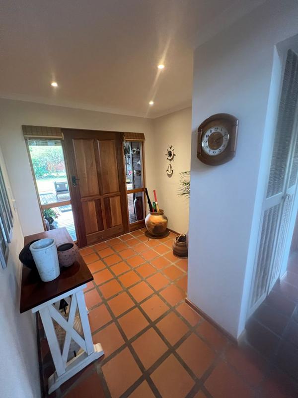 To Let 4 Bedroom Property for Rent in Sedgefield Rural Western Cape